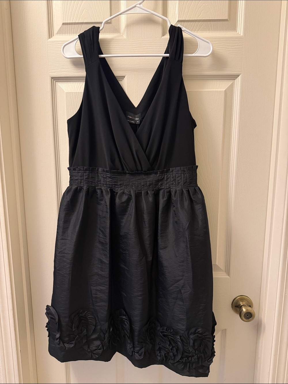 NWT Max and Cleo Black Sleeveless V-Neck Cocktail Dress - Size 12